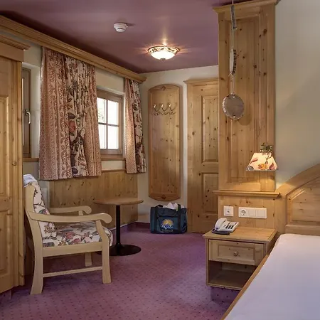 Wanderhotel Taurerwirt Hotel Kals-am Großglockner