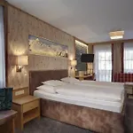 Отель Wanderhotel Taurerwirt