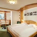 Wanderhotel Taurerwirt Отель 4*