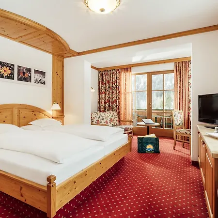 Wanderhotel Taurerwirt 4*